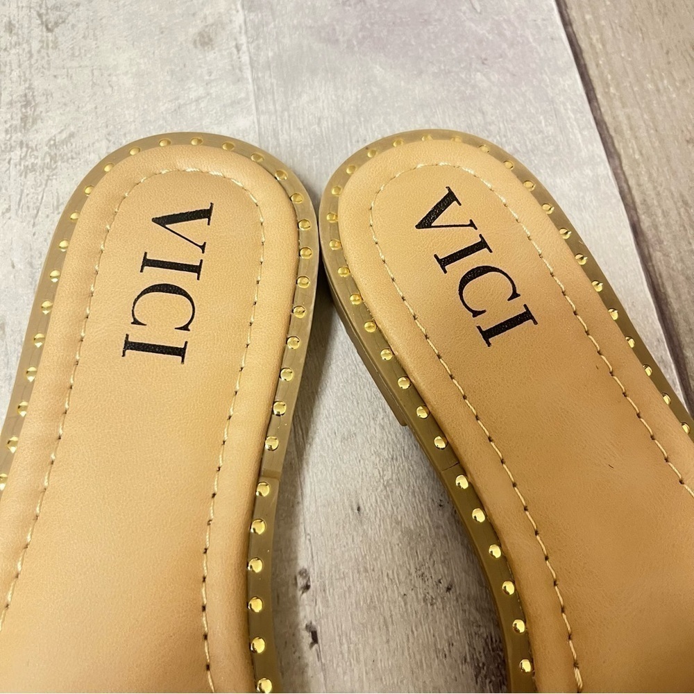NWOT Vici Brianne Twisted Faux Leather Sandal Size 8 - Picture 9 of 13